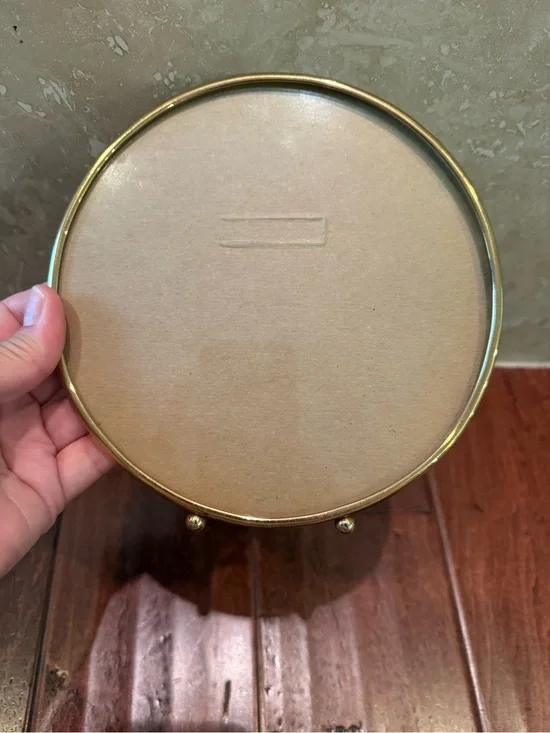 Vintage Round Gold Picture Frame 7”