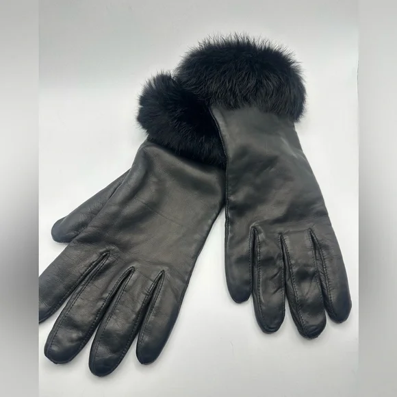 Black leather gloves with faux fur cuff trim