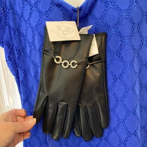 Black faux leather gloves with rhinestone detail NWT touchscreen friendly