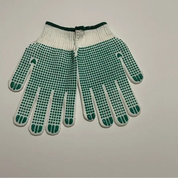 NWOT Green and White Textured Gardening Gloves
