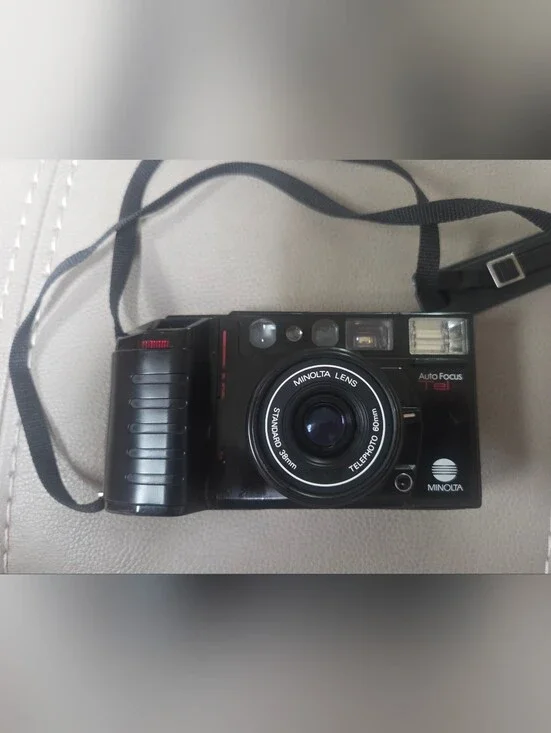 Minolta Black Compact Film Camera with Dual 38mm/60mm Lens Bin Y