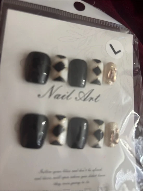 Black & Gold Geometric Press-On Nail Set
