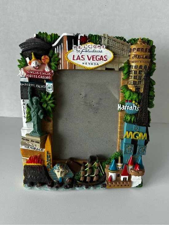 Las Vegas 3D Resin Picture Souvenir Frame  4