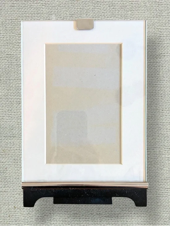 Modern Thick Glass 4x6 Tabletop Picture Frame