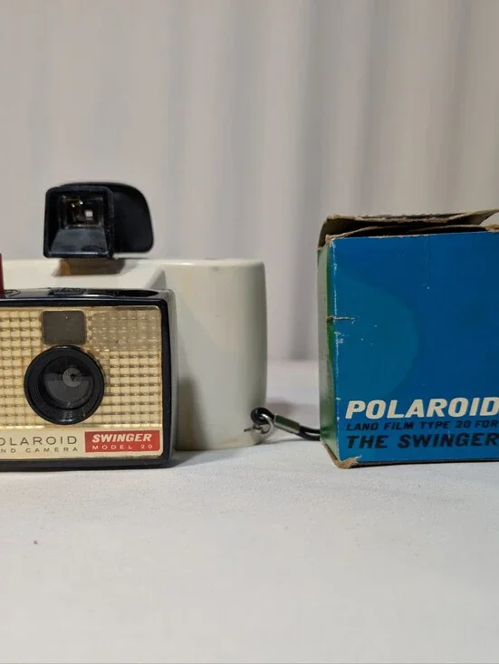 Vintage Polaroid Swinger Model 20 Instant Film Land Camera W Film & Leather Case
