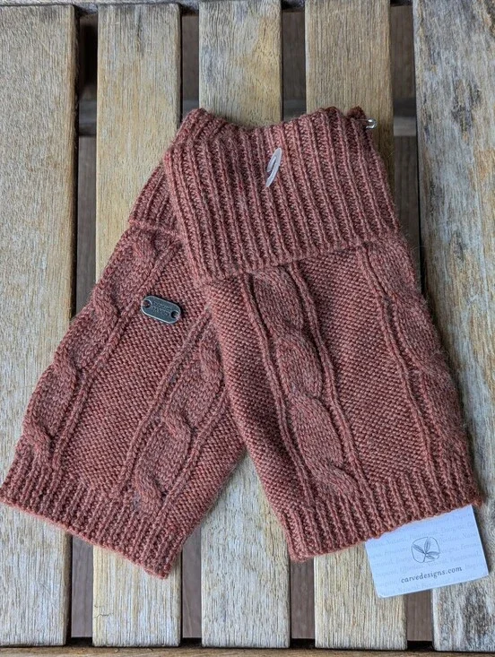 NWT Carve Designs Laurel Glovelette in Rust Red Wool One Size