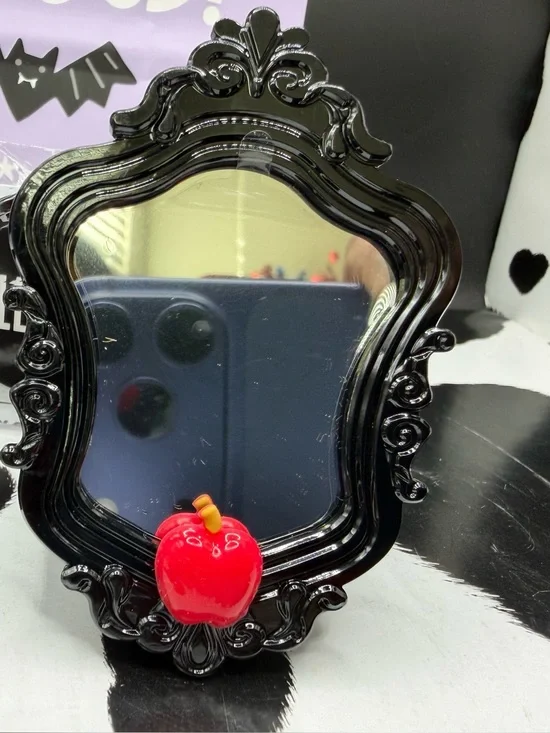 Bath & Body Works Evil Queen: Magic Mirror PocketBac Holder