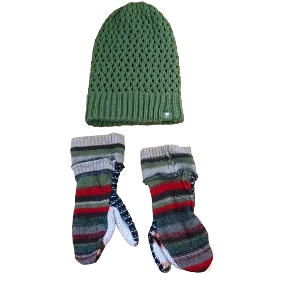 Boho Green Acrylic Cable Knit Hat Wool Alpaca Mittens Glove Set Woman One Size