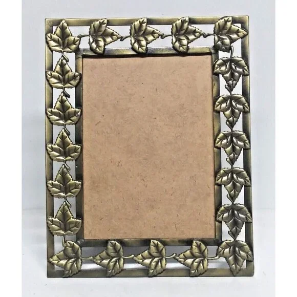 VTG Picture Frame Cast metal antique gold tone leaves leaf pattern for 6.5 x 4.5