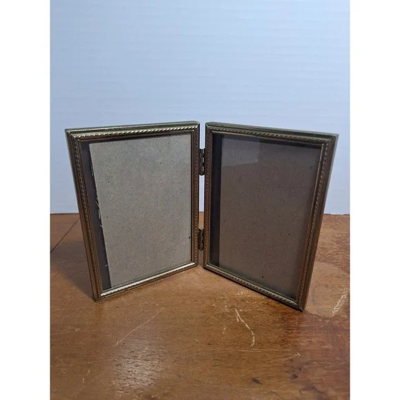 Vintage Brass Double Picture Frame Hinged Folding Filigree Gold Tone 5x3.5