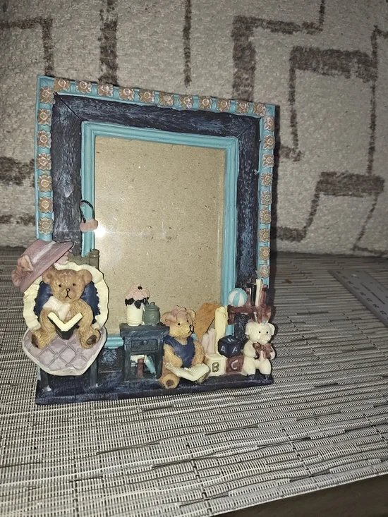 vintage 3D resin picture frame featuring teddy bears in a bedroom scene,...