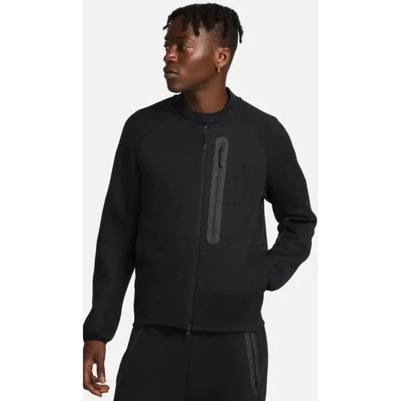 ($155 MSRP) Size Small- Nike Sportswear Tech Fleece Jacket Black FB8008-010