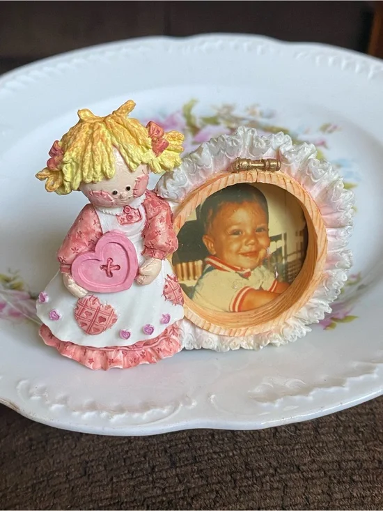 Enesco Gray Felt Backed Figurine Frame