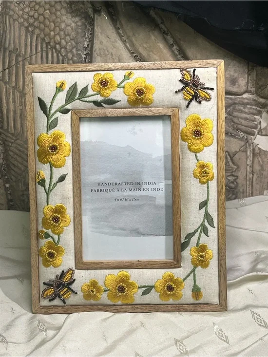 Handcrafted Embroidered Beaded Flower & Bumblebee 4”x6” Photo Picture Frame