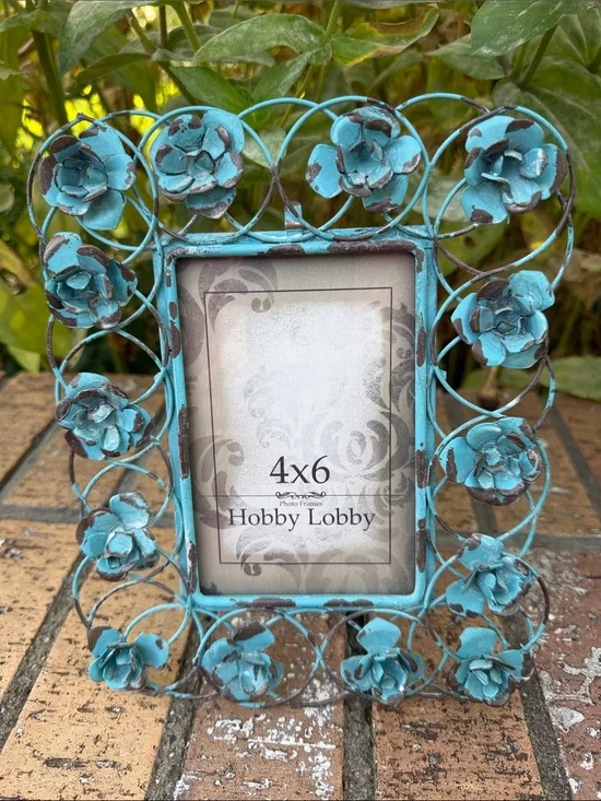 Hobby Lobby Distressed Shabby Chic Turquoise Floral Metal 4X6 Photo Frame NWT