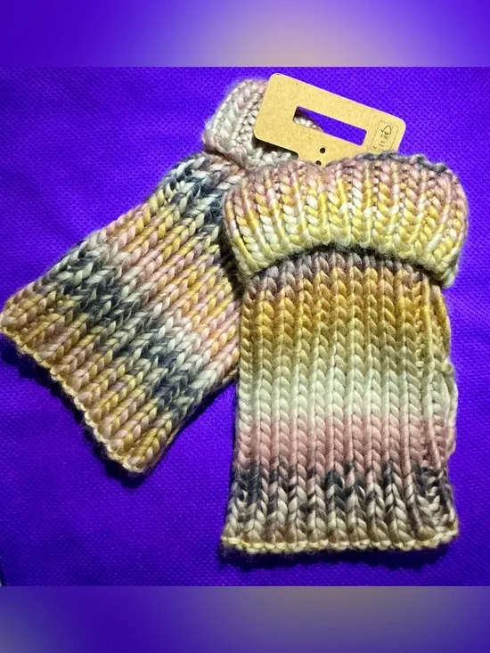 Woman’s Gradient Knit Wrist Warmers - Yellow Pink Multicolor
