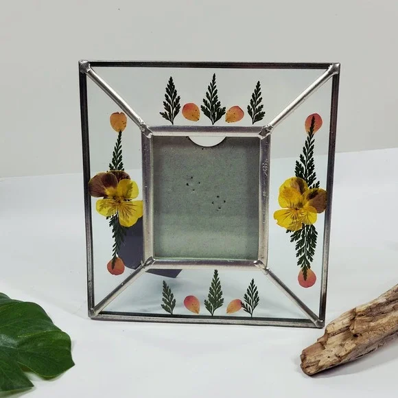 Picture Frame Pressed Dried Flowers In Lead‎ Glass  2.5x3