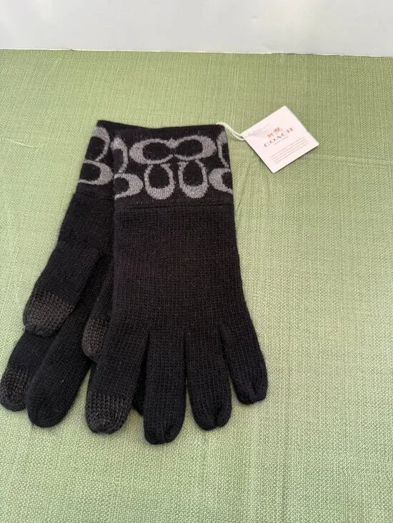Coach black/grey Knit Gloves Wool Cashmere Blend NWT