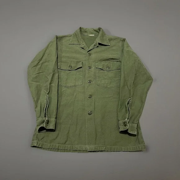 Vintage US Army OG-107 Olive Green Long Sleeve Flap Pockets Utility Shirt