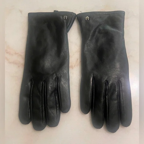 Etienne Aigner Black Leather Driving Gloves Thinsulate Size L Women’s