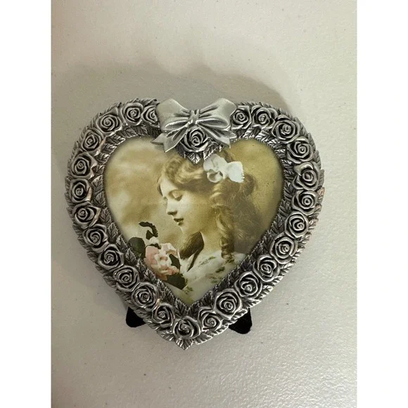 Vintage MT Pewter Tone Heart Picture Frame Rose Floral Bow Victorian Style 3.5in