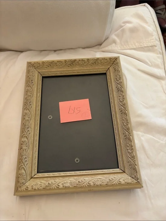 Ornate Carved Picture Frame in Antique Cream 5x7