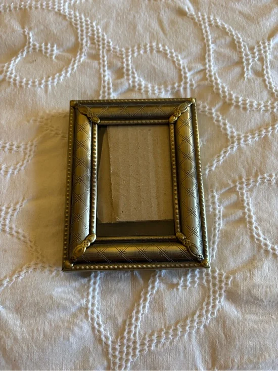 Gold Decorative Picture Frame - Home Accents 3x4