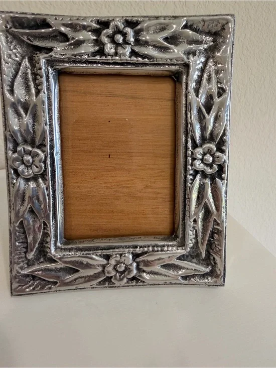 Vintage Silver Metal Floral Embossed Picture Frame