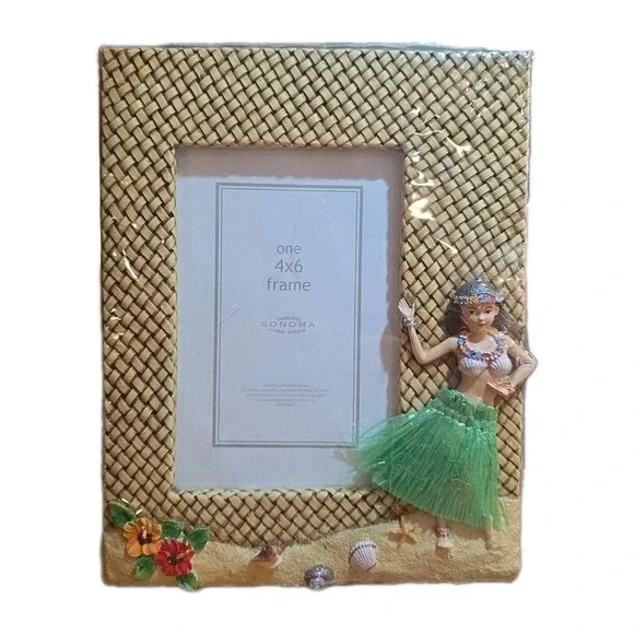 NEW‎ Hawaiin Theme 3D Picture Frame Holds 4x6 Flowers Hawaiin Dancer