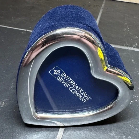 International Silver Company Heart‎ Shaped Picture Frame Silver Tone Navy Velvet