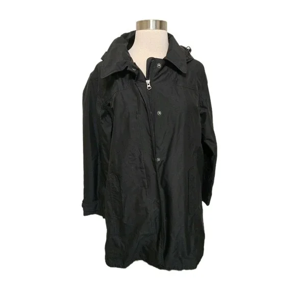 L.L.Bean Women's Black Hooded Rain Coat Jacket Size Medium Waterproof Jacket