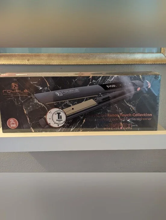 Royale Brilliance Titanium Plate Hair Straightener - Black New In Box