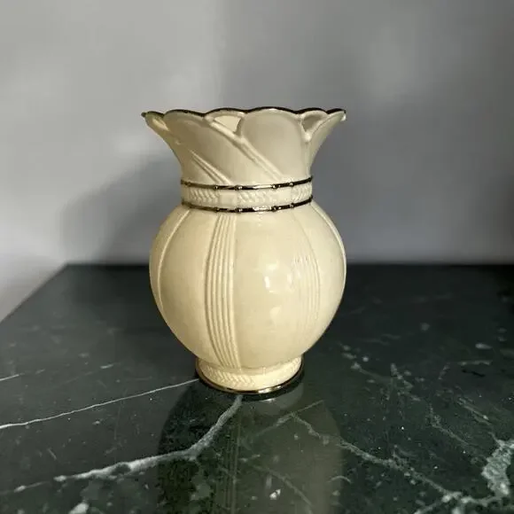 Vintage Lenox Artiste Ivory Porcelain Vase Platinum Trim Pierced Reticulated