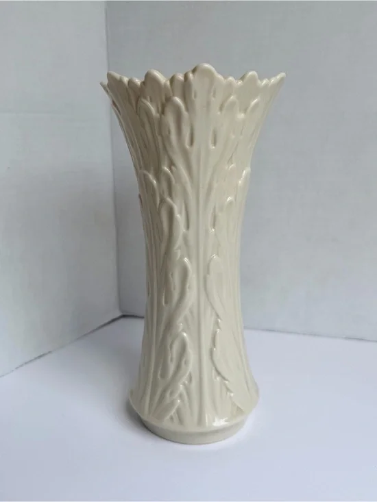 Lenox Woodland Collection Vase 8.5”