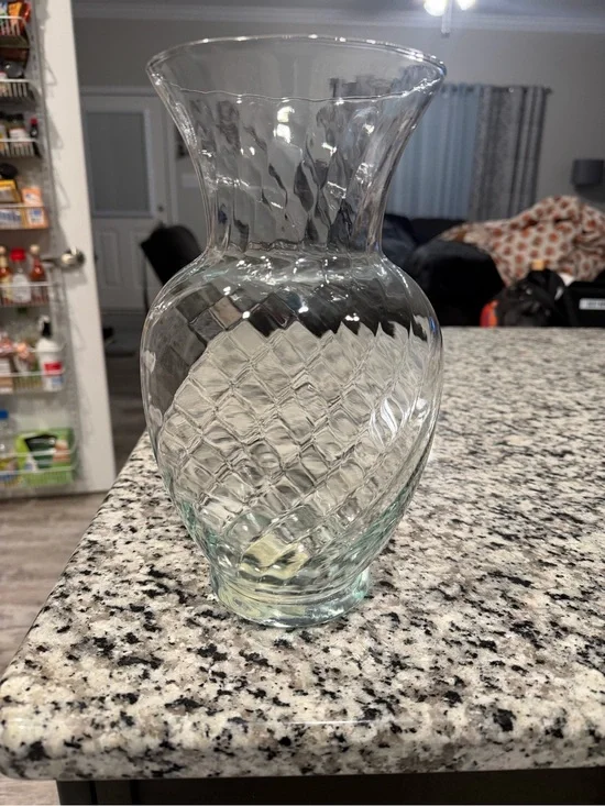 Indiana Glass Clear Illusions Vase