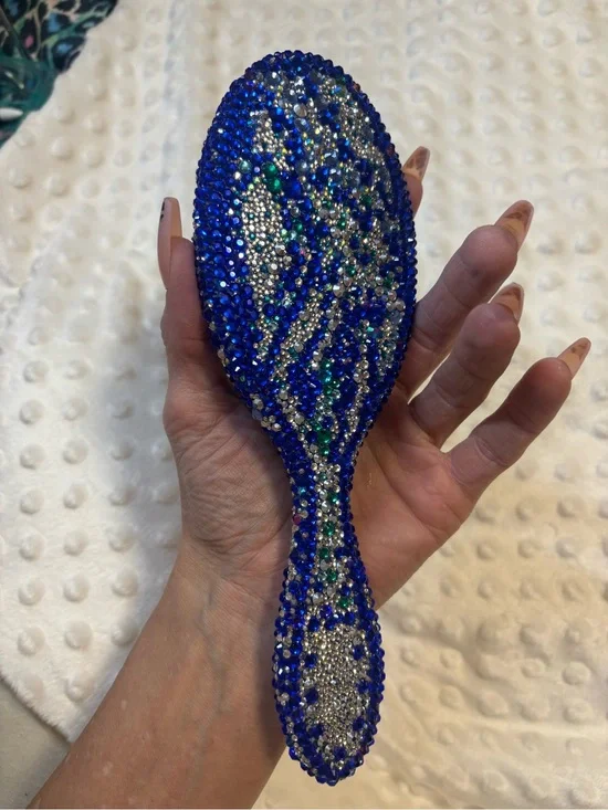 Wet Embellished Blue Rhinestone Hair Brush – Sparkling Women's Hair Accessory