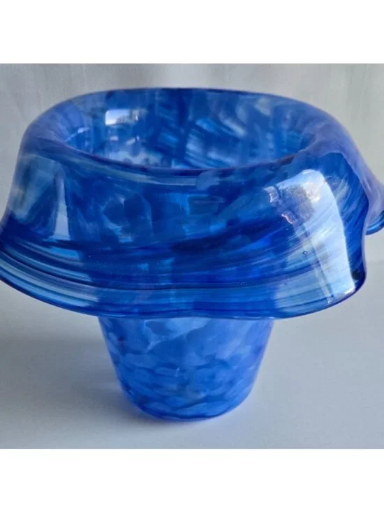 Blown Glass VASE Blue and White Swirled Tulip Shape Art Glass 6 x 8 