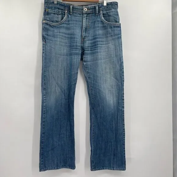 Levi’s Blue SilverTab Medium Wash 5 Pocket Styling Bootcut Jeans Size 36