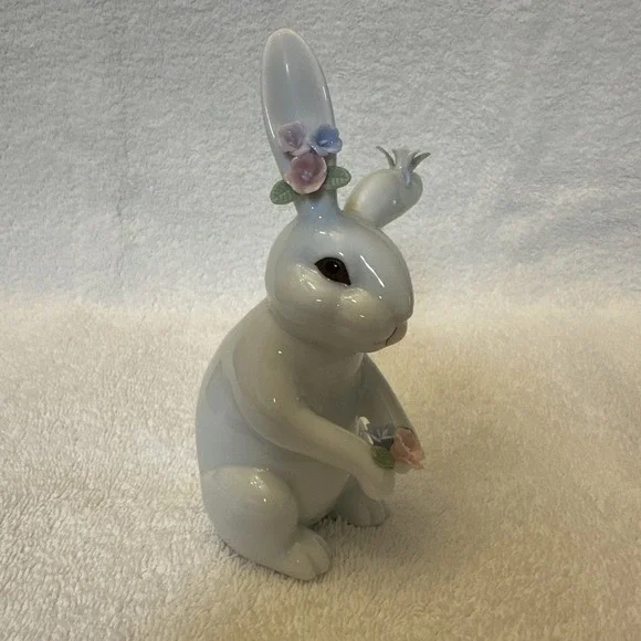 GANZ White Porcelain Bunny Rabbits Raised Flower Accents Easter 5‎ x 3