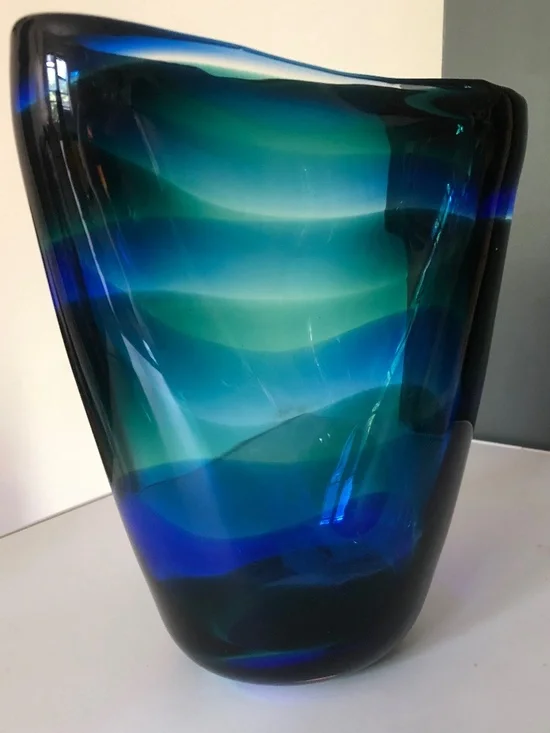 Mid-century c.1955 glass vase by Floris Meyrdam for Leerdam, Netherlands. SIGNED