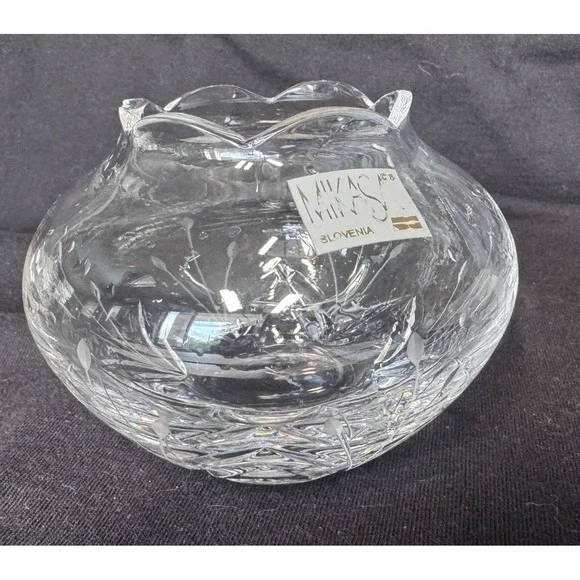 Mikasa Crystal Rose Bowl Etched Floral Glass Vase Slovenia Scalloped Rim 3x4