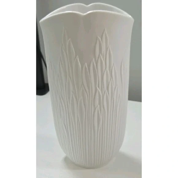 AK Kaiser White Matte Porcelain Vase Grass Leaf Pattern Made in Germany Signed