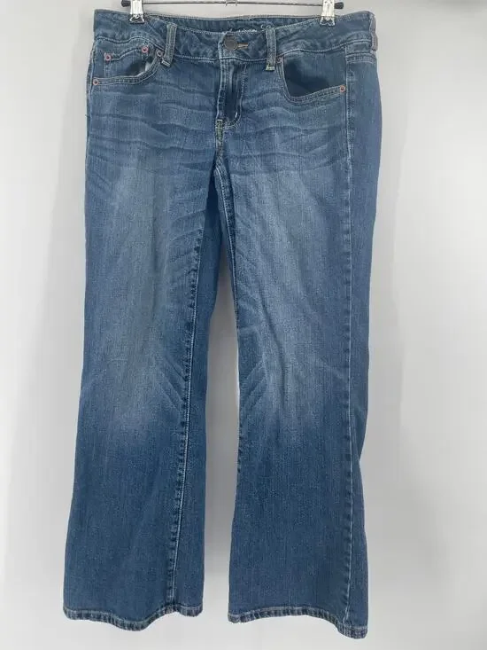 American Eagle Jeans Favorite Boyfriend SIZE 10 (30x28) Stretch Flare