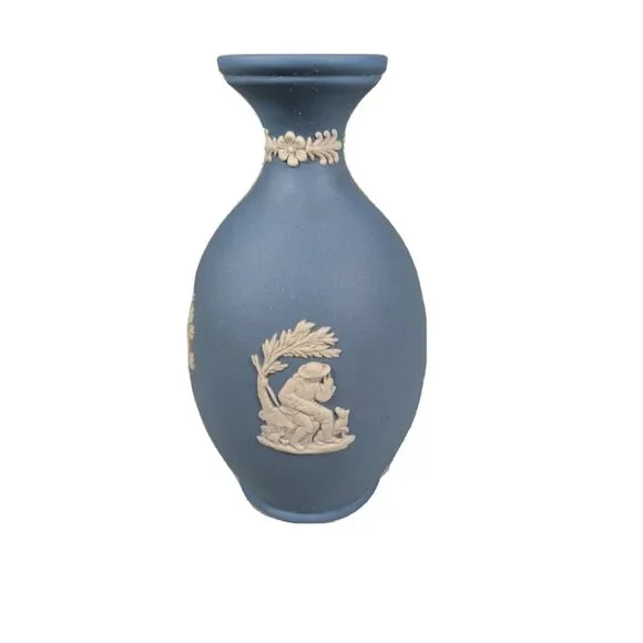 Wedgwood Blue Jasperware Cherub Pattern Small‎ 5'