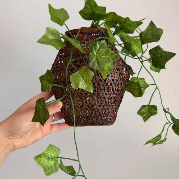 Vintage Woven Bamboo Star Weave Basket Vase Wall Hanging Pocket Brown 7in