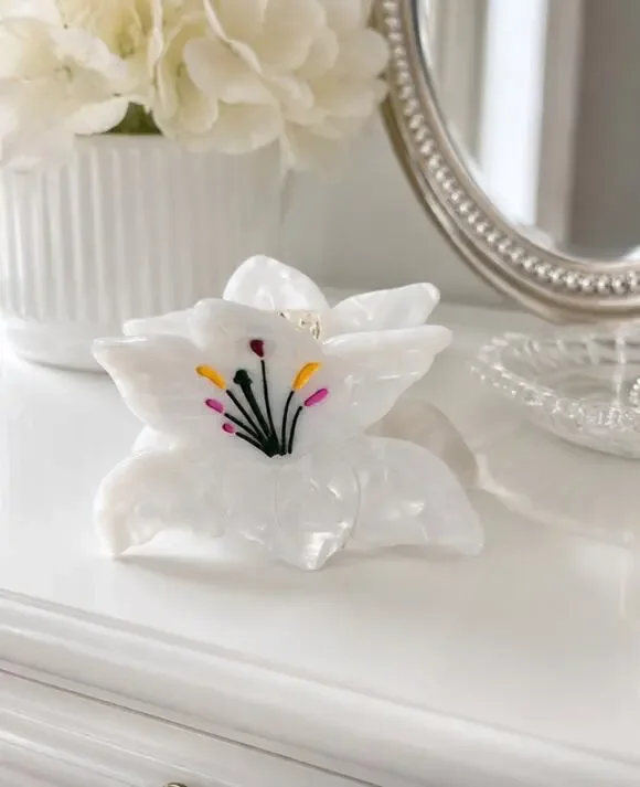 Acetate White Floral Hair Claw Clip New