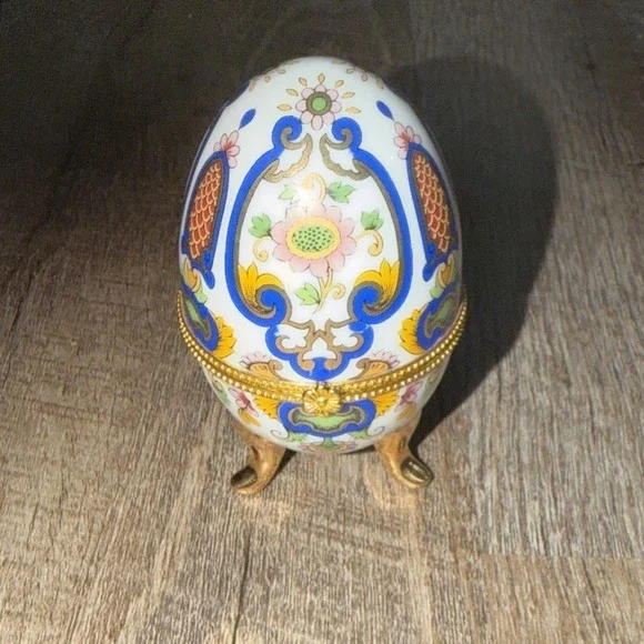 Vtg 60s Trinket Box Decorative Egg Blue Floral Gold Accents