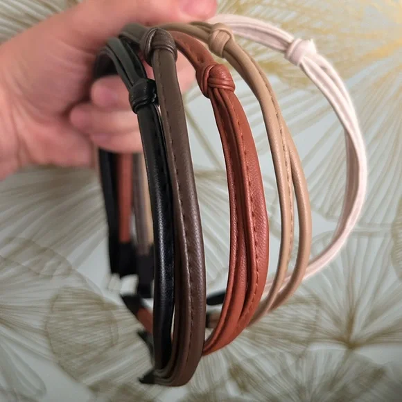 (1) Knotted Faux Leather Headband