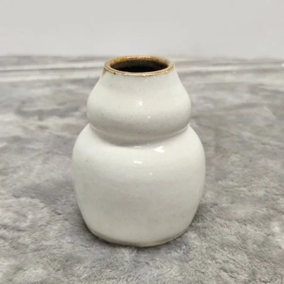 Studio Pottery Double Gourd Bud Vase Signed 2010 Off-White Brown Rim 4 Inch