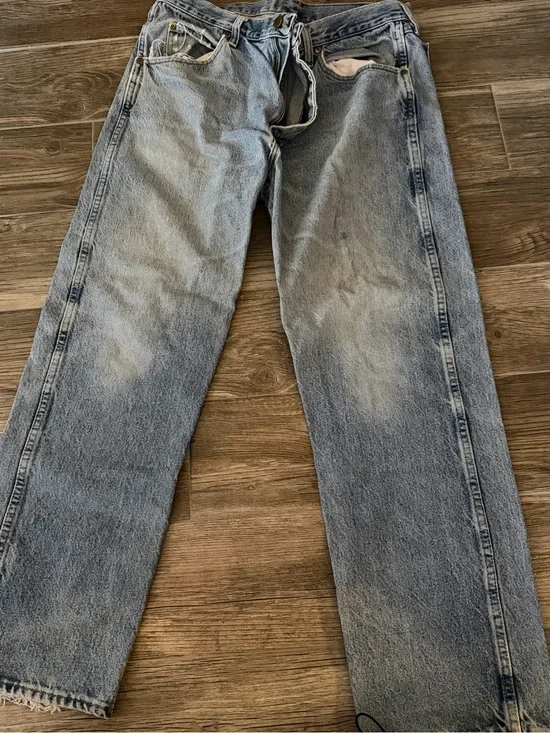 Wrangler Light Wash Blue Straight Jeans